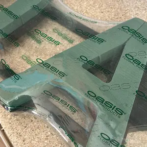 Working on something special today 🤍

I’ve been so busy recently with funeral work and I’m so grateful for all my customers have that chosen me 🤍

If you would like to order anything please message or contact 07894 424159 

I deliver Monday - Sunday to all surrounding areas of Tuxford! 🤍🤍